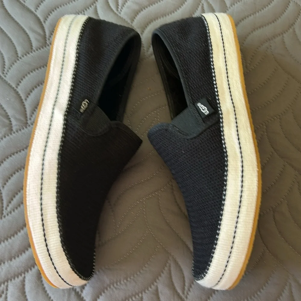 EUC -UGG Black/White Loafers Slip-Ons - Picture 4 of 7